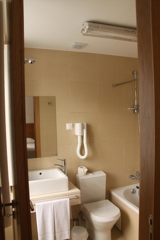 Hotel Zenite Angra do Heroismo Room photo